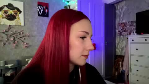 Snapshot of elya_mur chatting on 06-18-26, 09:09 Elya online show from 06-18-26, 09:09