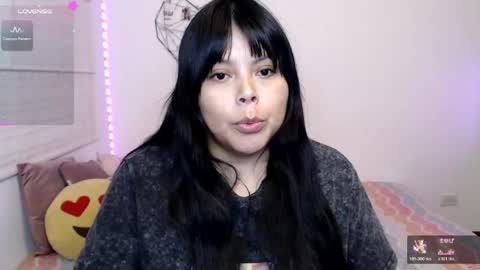 Snapshot of elymoon chatting on 05-23-26, 01:11 Ely online show from 05-23-26, 01:11