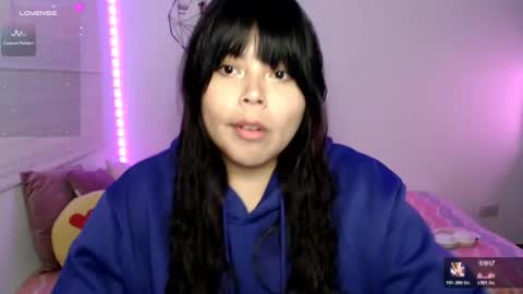 Snapshot of elymoon chatting on 06-11-26, 12:43 Ely online show from 06-11-26, 12:43