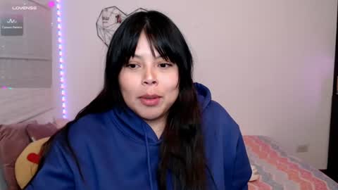 Snapshot of elymoon chatting on 06-17-26, 12:02 Ely online show from 06-17-26, 12:02