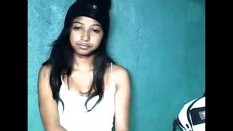 elynah195043 online show from 05-20-26, 06:19