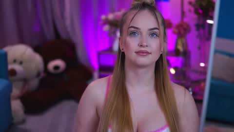 Elyssa online show from 04-14-26, 06:36