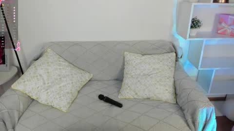 Elza online show from 10-14-25, 02:01