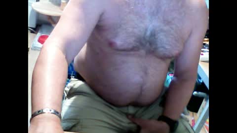 Em online show from 06-28-26, 12:44