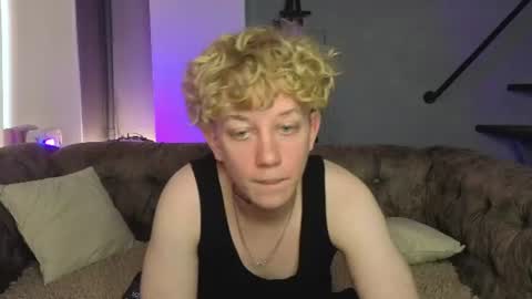 Snapshot of em_chipsi chatting on 07-24-26, 05:00 em_chipsi online show from 07-24-26, 05:00