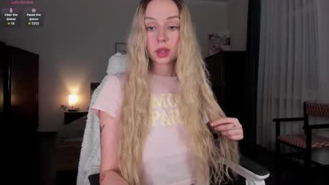 Emilie online show from 11-07-25, 03:34