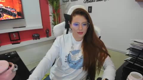 Estefany Martinez Acua INSTAGRAM ema 04oficial online show from 01-10-25, 12:17