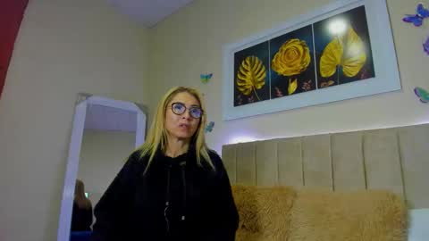 ema garcia  online show from 09-26-25, 11:03