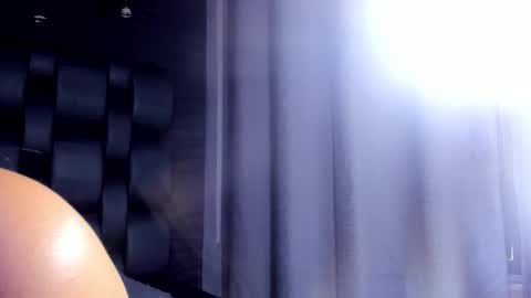 Snapshot of ema_grey1 chatting on 09-14-25, 10:09 ema_grey1 online show from 09-14-25, 10:09