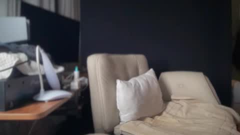 Ema Love online show from 01-15-26, 01:54