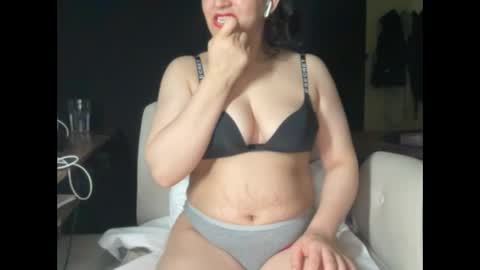 Snapshot of ema_lov3 chatting on 02-22-26, 02:34 Ema Love online show from 02-22-26, 02:34