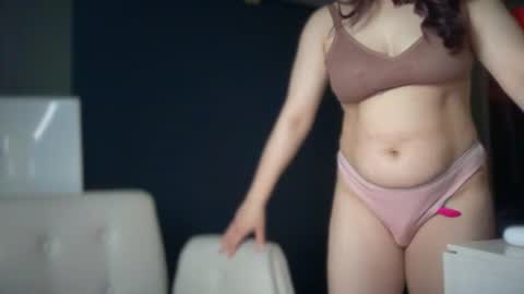 Ema Love online show from 07-18-26, 02:05