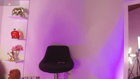 ema_parkerr online show from 02-28-26, 01:06