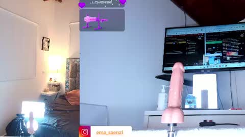 Snapshot of ema_saenz_ chatting on 06-23-26, 04:10 Sofia online show from 06-23-26, 04:10