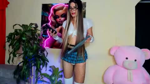 EmaFox online show from 07-18-26, 02:49