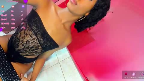 ember_victiria online show from 11-16-25, 12:44