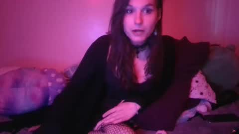Snapshot of embers_of_eternity chatting on 02-12-25, 12:05 Ellie online show from 02-12-25, 12:05