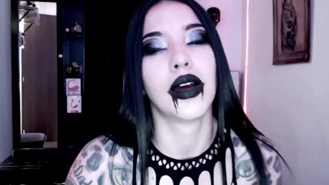 Snapshot of emearld_black chatting on 12-04-24, 08:45 Emerald Black online show from 12-04-24, 08:45