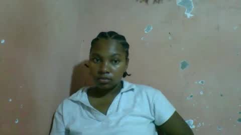 Snapshot of emeldah chatting on 02-21-26, 11:33 emelda online show from 02-21-26, 11:33