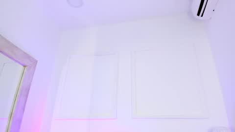 emelie_89 online show from 02-10-25, 02:52