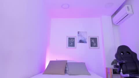 emelie_89 online show from 02-21-25, 12:28