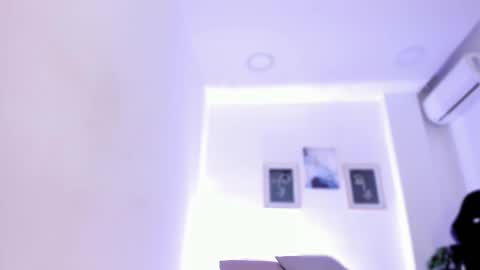 emelie_89 online show from 09-12-25, 12:27