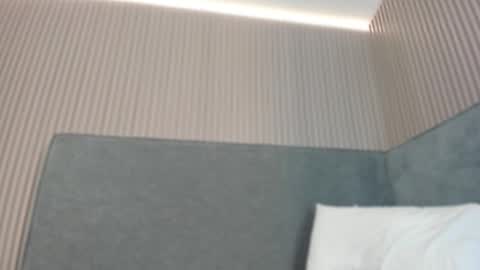 emelie_89 online show from 12-02-25, 12:21