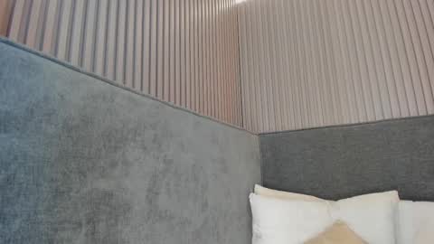 emelie_89 online show from 02-07-26, 11:47