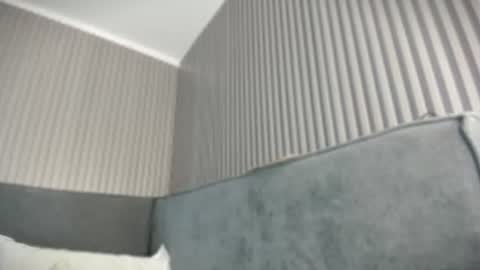 emelie_89 online show from 06-15-26, 11:56