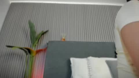 emelie_89 online show from 07-14-26, 11:38