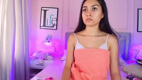 Snapshot of emelie_ch_ chatting on 01-12-25, 05:54 Emily  online show from 01-12-25, 05:54