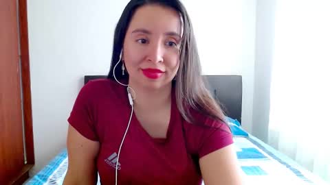 Snapshot of emely_sexx chatting on 10-21-25, 01:45 emely_sexx online show from 10-21-25, 01:45
