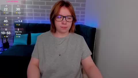 Snapshot of emelymoss chatting on 07-31-26, 01:05 Emily online show from 07-31-26, 01:05