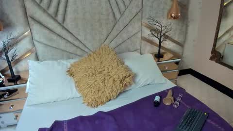 Emely online show from 03-28-26, 04:45