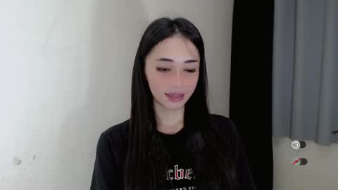 Snapshot of emelyn_fuckdoll chatting on 02-10-25, 07:15 Scarlett online show from 02-10-25, 07:15