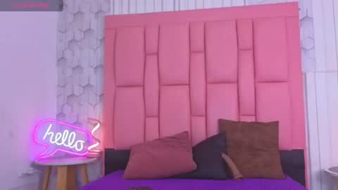 emely  online show from 06-18-26, 11:14