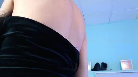 Danna online show from 05-17-26, 02:42