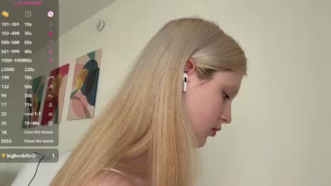 Gily online show from 06-17-26, 01:34