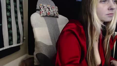 emeraldstrawberri online show from 01-15-26, 09:58