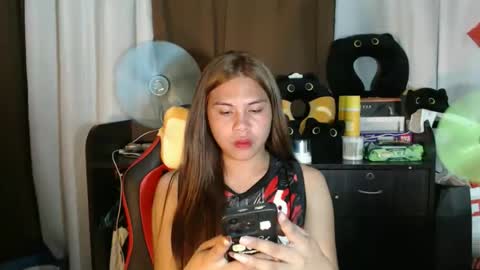 Chelle  dont forget to folloe me and thumps up online show from 11-23-25, 02:50