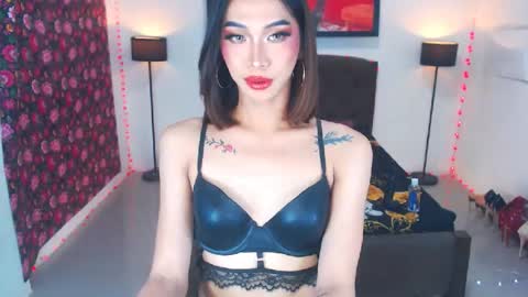 Snapshot of emerladmore chatting on 07-04-26, 01:56 emerladmore online show from 07-04-26, 01:56