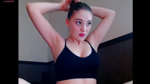 Snapshot of emersonbennett chatting on 12-19-25, 09:05 EmersonBennett online show from 12-19-25, 09:05