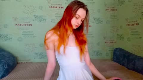 Snapshot of emi_less chatting on 05-20-26, 03:02 Emi online show from 05-20-26, 03:02