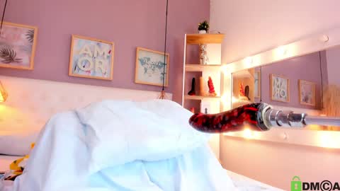 Emily Sarai online show from 01-31-25, 11:56