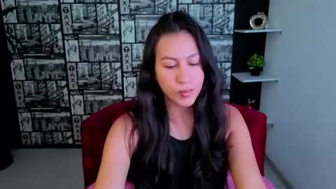 Snapshot of emigomez_ chatting on 07-09-26, 02:37 Emilia Gomez online show from 07-09-26, 02:37