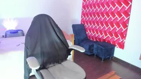 Emi online show from 03-06-26, 01:35