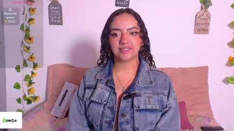 Emily online show from 05-25-26, 11:05