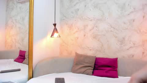 emiily_white_ online show from 01-06-26, 07:28