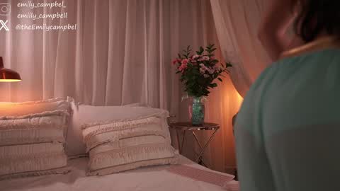 Emily Campbell online show from 10-31-25, 10:44