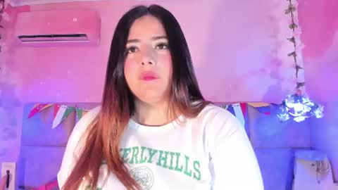 Emiily Grace online show from 06-19-26, 11:25